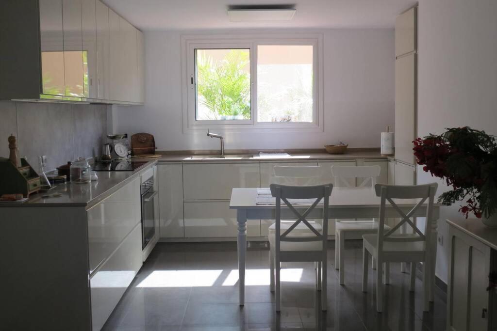 Luxury House With 3 Bedrooms, Sea Wiew And Swimming Pool In A Quiet Residence Puerto de Santiago  Eksteriør billede